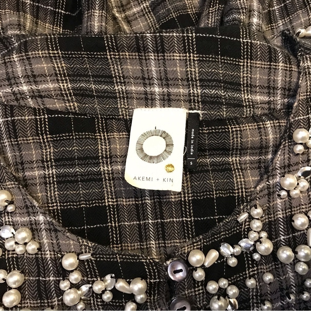 Pre-Loved Akemi + Kin blouse - Picture 5 of 5